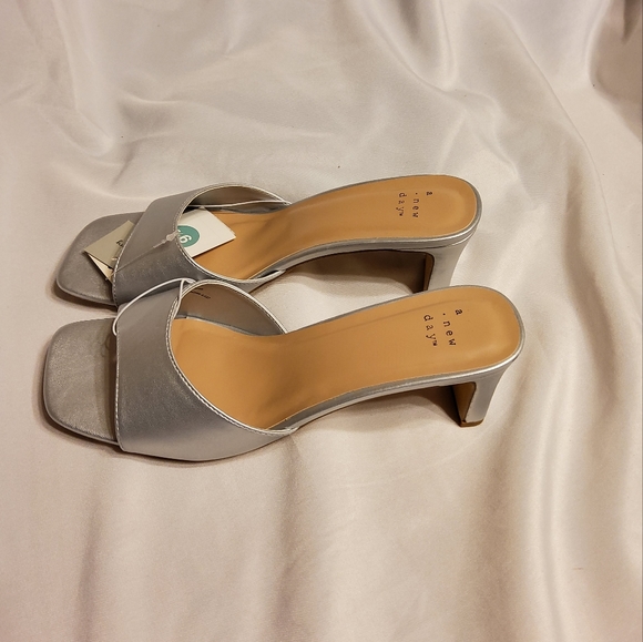 Women's Lindie Mule Heels - A New Day" Silver - Picture 7 of 9